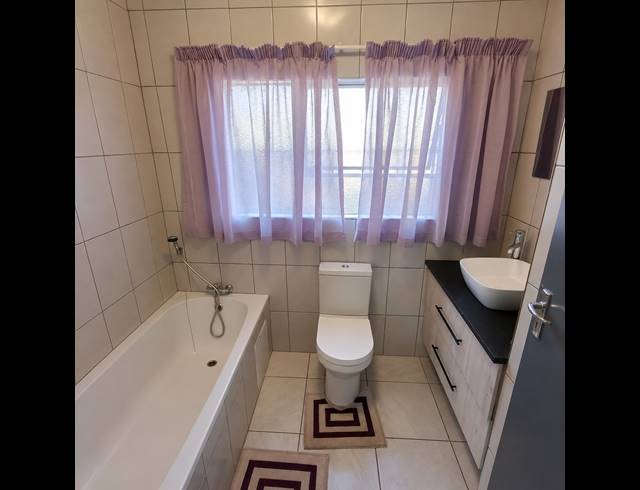 3 BEDROOM TOWNHOUSE FOR SALE IN GOLF PARK
